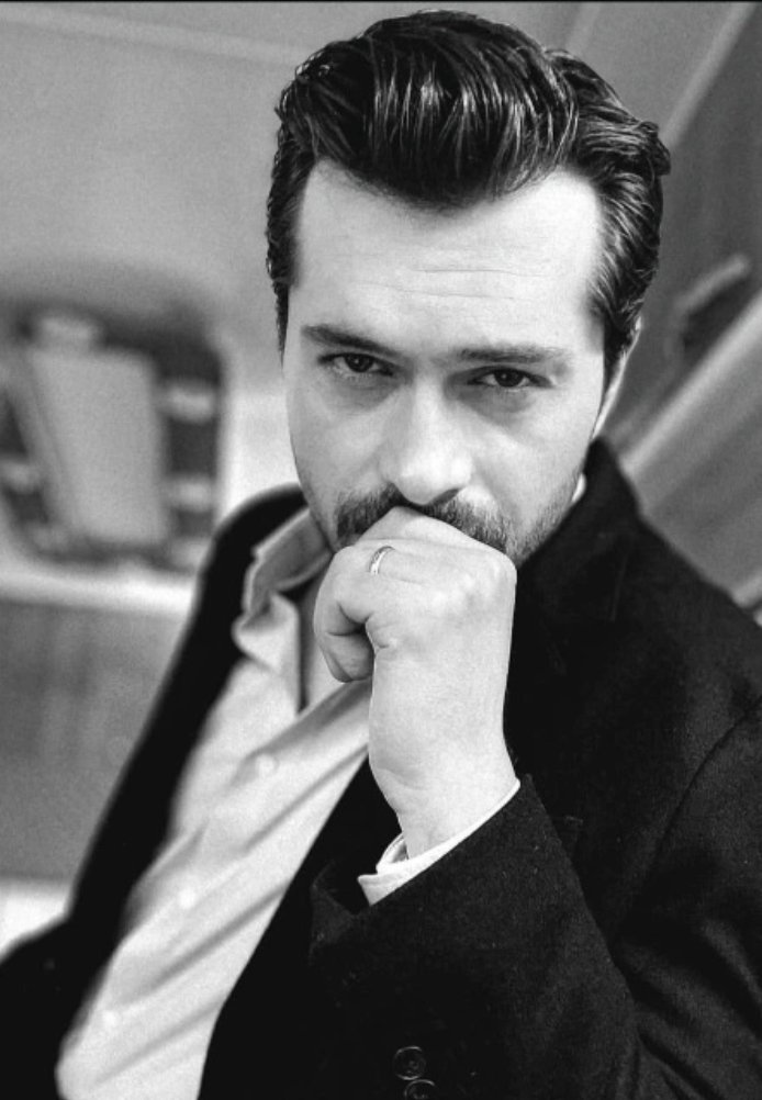 Турецкий сериал Ожидаемый Махди